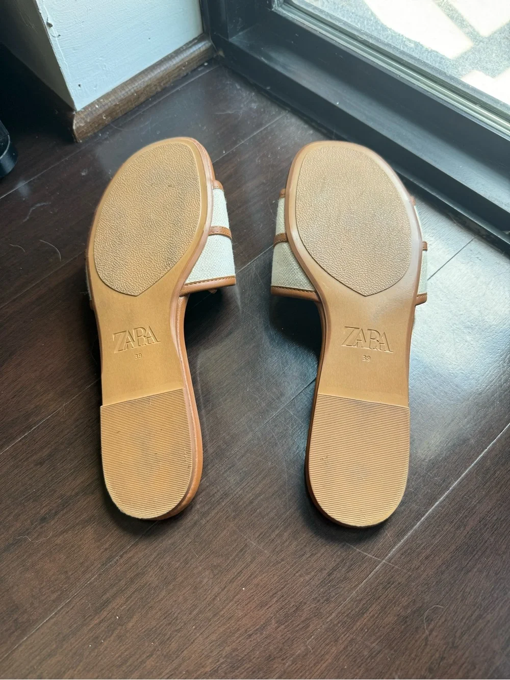 Zara Women’s Cream and Brown BUCKLE FLAT FABRIC SANDALS Size 8 - Picture 4 of 4
